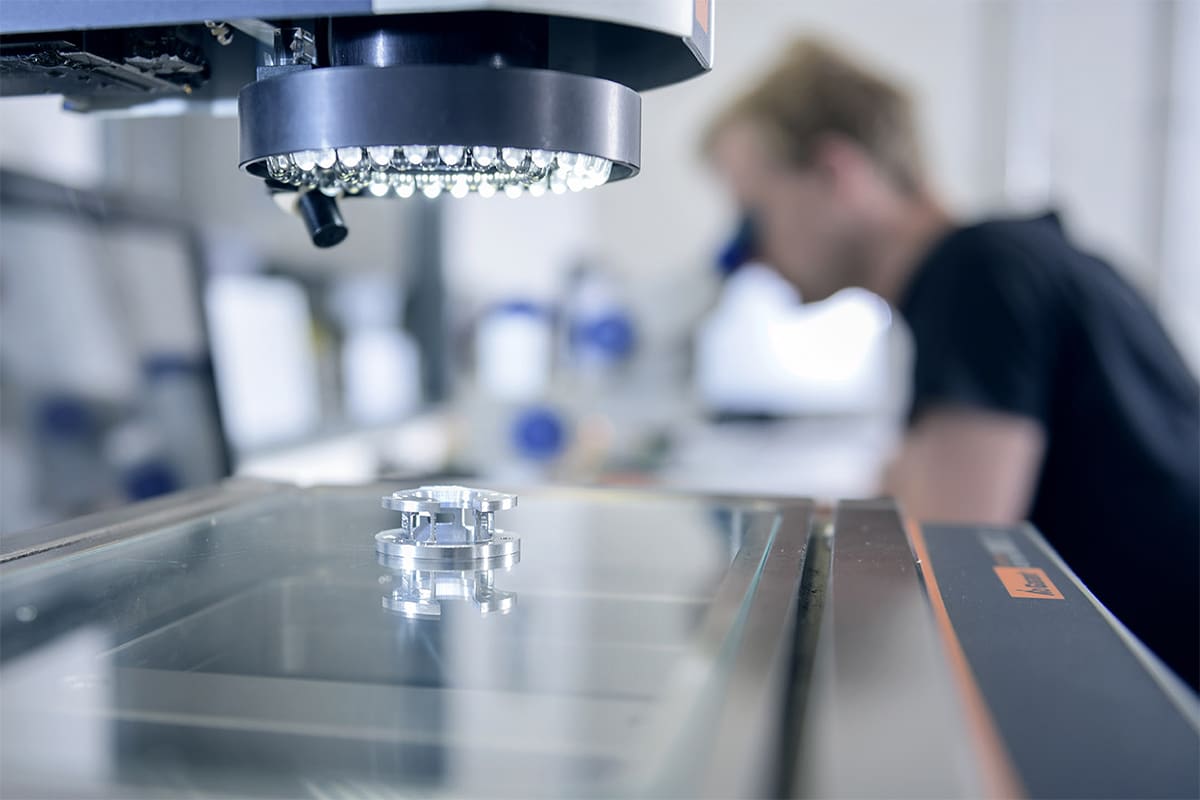 HSieben Maschinentechnik - Human Perception Automized Perfection - Qualitätssicherung, Einzelanfertigungen, Serienanfertigungen, Alu, Stahl, Niro, Kunststoff, 3D Messmaschine, Kompetenzen