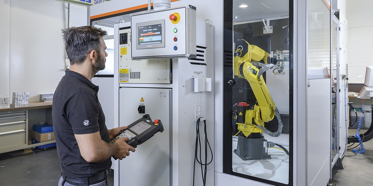 HSieben Maschinentechnik Langkampfen - Human Perception Automized Perfection - Kompetenzen Robotized Perfection moderne Automatisation Automatisierung