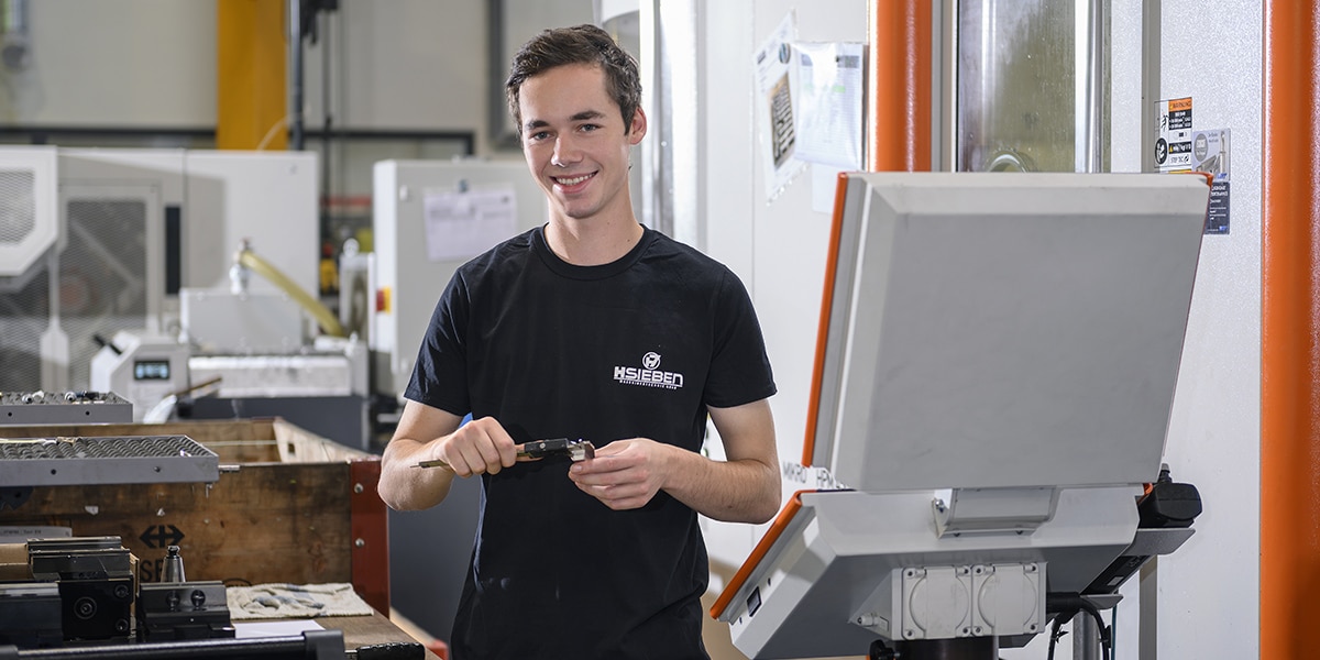 HSieben Maschinentechnik - Human Perception Automized Perfection - spanabhebende Bearbeitung, CNC, Fräsen, Automatisation, Team, Slider